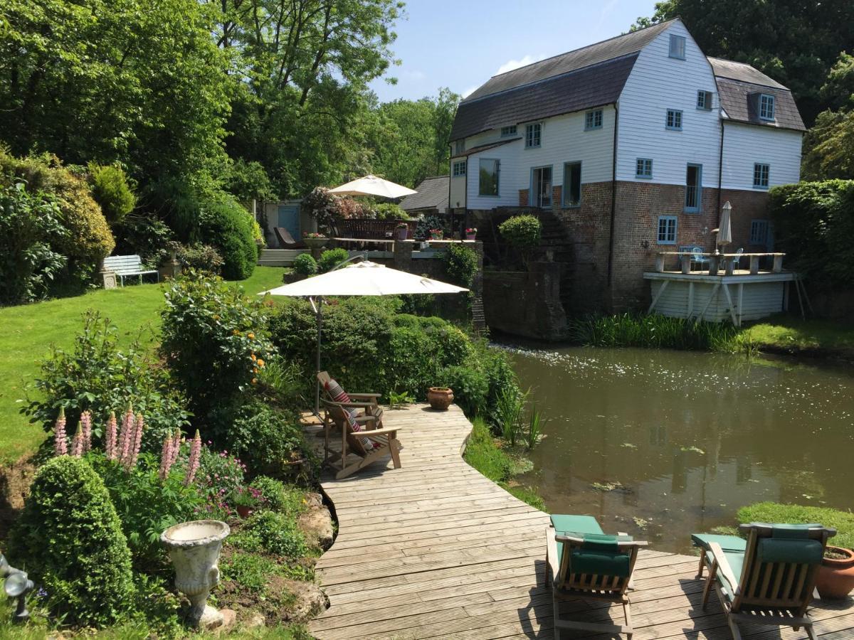 Castle Mill Bed And Breakfast Доркинг Екстериор снимка
